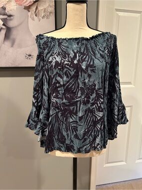 VICI Off-Shoulder Floral Print Women's Top in Teal and Black